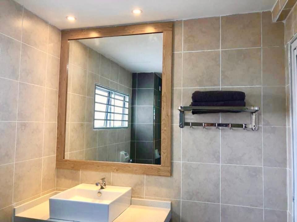 Sofiamuslim Homestay Putrajaya- Near Alamanda Mall & Federal Government Administrative Centre Kompleks Abcdef Eksteriør bilde